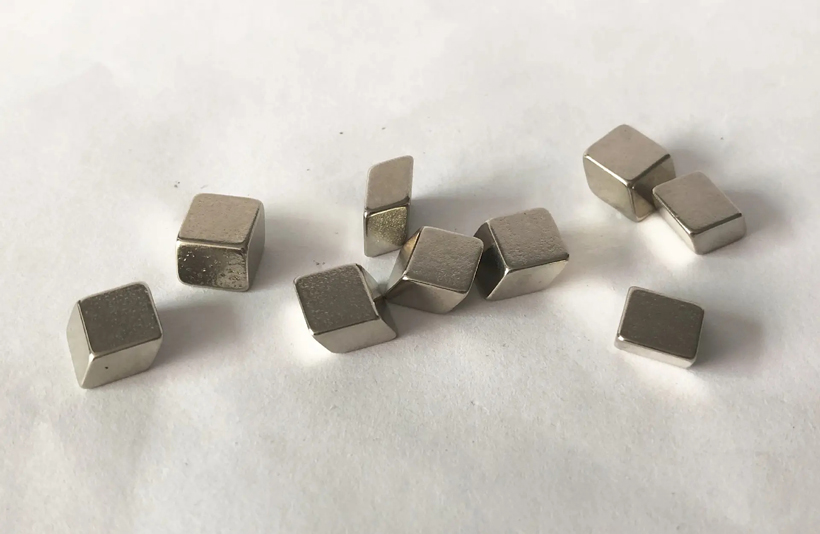 澳门3044永利磁铁生产厂家,异形磁铁定做批发不二之选